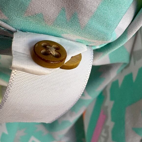 Chubbies Mens Neon and Pastel Aztec Print Short Sleeve Collared Shirt size M - Picture 5 of 8